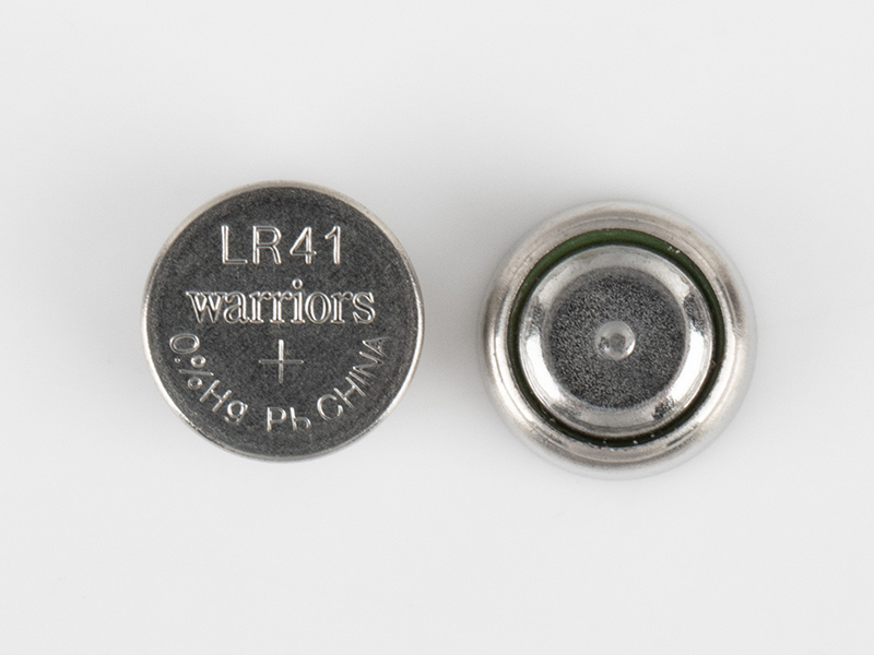 LR41 alkaline coin cell batteries